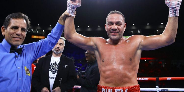 بوليف جاهز لخوض النزال أمام جوشوا دون جمهور