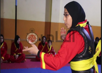 بالنقاب.. فتيات يتعلمن “البنجاك سيلات” الإندونيسية لحمايتهن من التحرش (صور وفيديو)