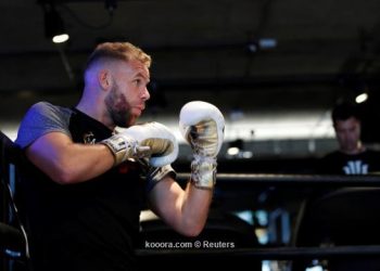 بسبب نصيحته ب “ضرب الزوجات”إيقاف رخصة بطل العالم للملاكمة