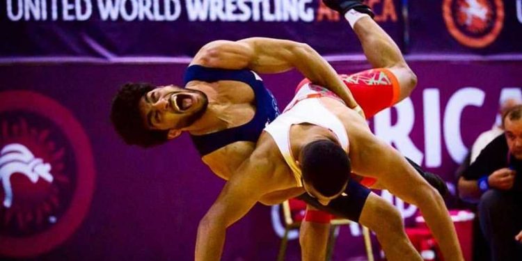 المصارع الاولمبي المصري محمود فوزى المصاب ب كورونا … واتحاد الشباب والرياضة المصري يكشف حقيقة الاصابة