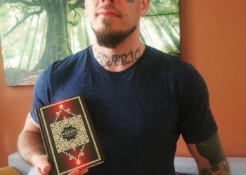 المصارع النمساوي فيلهلم أوت يعلن إسلامه