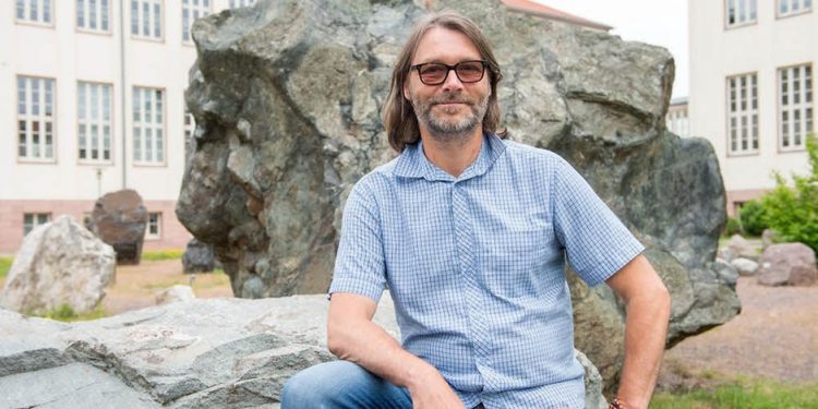 عالم نفس: ممارسو الألعاب الفردية أكثر حظا في أزمة كورونا