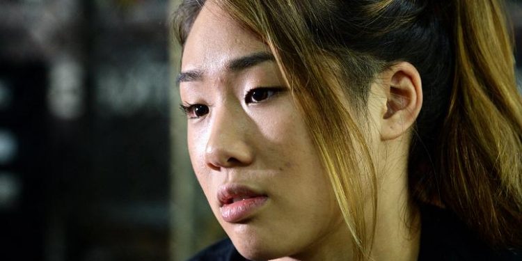 “انجيلا جي ” : تطلب من مستخدمي الانترنت التوقف عن التنمر بعد انتحار نجمة تلفزيونية