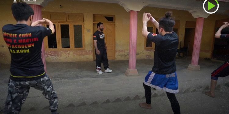 مدرسة الفنون القتالية في باكستان