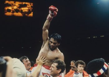 كورونا يضرب الملاكم البنمي روبرتو دوران