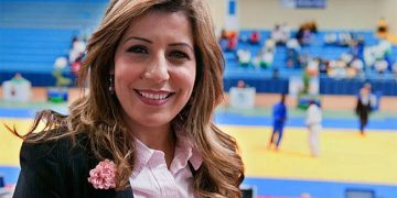 بطلة الجودو .. وزيرة فى الحكومة الجزائرية