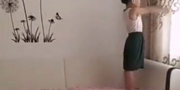 في دقيقة واحدة صغيرة الكونفو تؤدي ٨٠ شقلبة خلفية