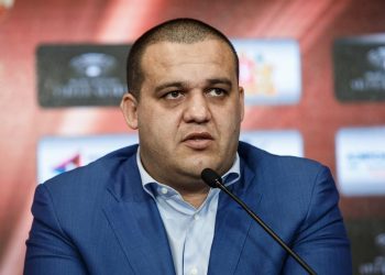 الروسي عمر كريمليف رئيسا للاتحاد الدولي للملاكمة