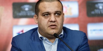 الروسي عمر كريمليف رئيسا للاتحاد الدولي للملاكمة