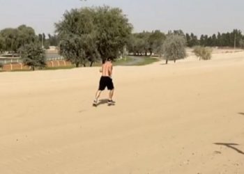 حبيب ينتظر عرضا لدخول كرة القدم !!