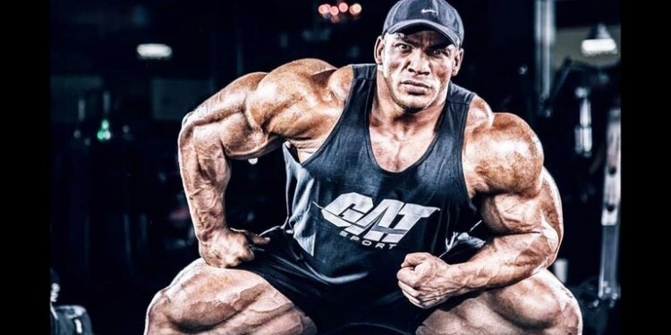 بيج رامي .. يحكى عن بداياته فى الكويت