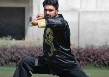 باكستاني  يحطم رقماً قياسياً جديداً في الفنون القتالية