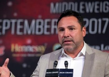 الملاكم لا هويا يتراجع عن الاعتزال .. ويريد مواجهة مايويذر