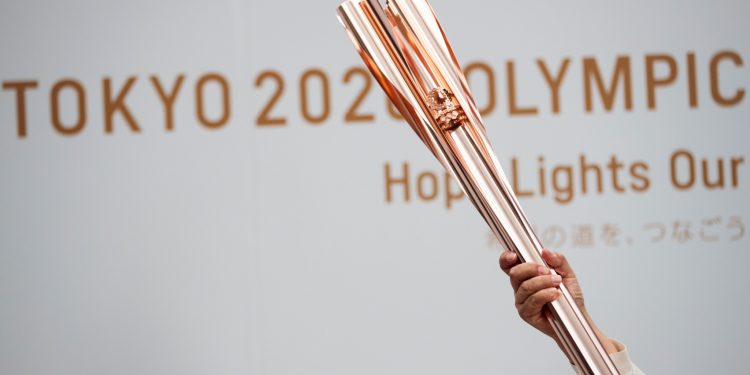 شعلة طوكيو الأولمبية تواصل جولتها باليابان في اليوم الثالث والسبعين