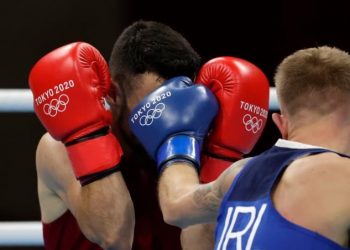 الأيرلندي ووكر يضرب موعدا مع “نمر أسيا”