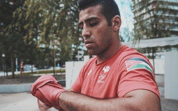 الملاكم الأردني عشيش يحلم باجتياز البرازيلي تيكسيرا