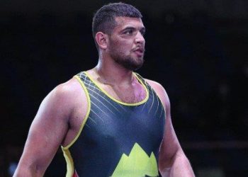 بطل مصر للمصارعة يهاجم اتحاد بلاده بسبب حرمانه من مدربه