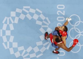 ملاكمة/ المغربي باعلا حاول عض أذن النيوزيلاندى نيكيا