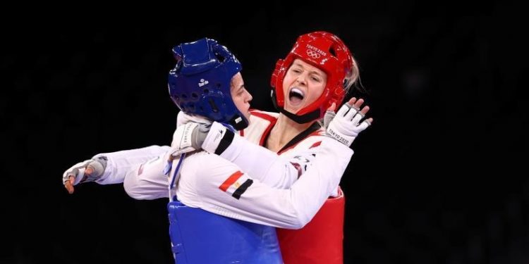 تايكوندو / المصرية هداية تخسر بفارق نقطة من بطلة أوروبا