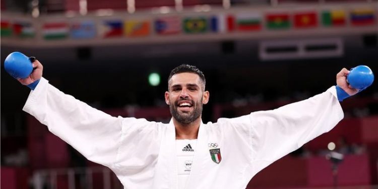 بوسا يفوز بالذهب فى الكاراتيه