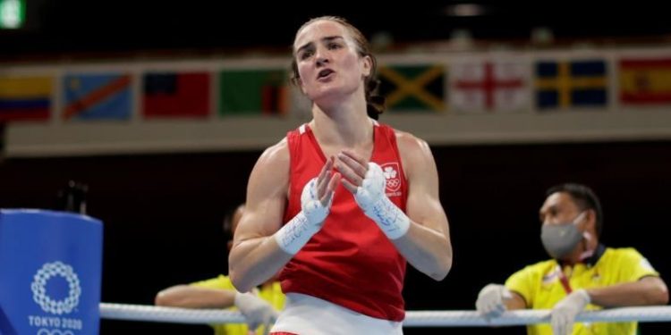 نهائي الملاكمة للوزن الخفيف بين هارينجتون وسواريس