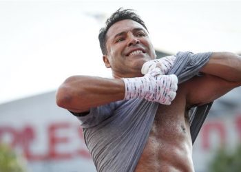 الملاكم لاهويا يعلن اصابته بالكورونا