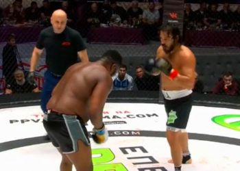 ضابط صمدوف يسقط المقاتل الفرنسي الملقب “بسكين” – فيديو