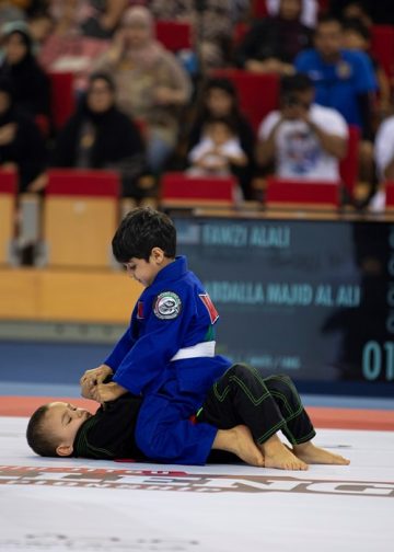 انطلاق بطولة التحدي للجو جيتسو في أبوظبي