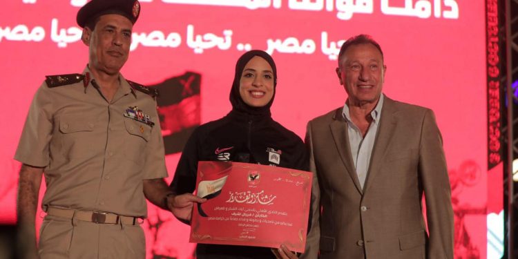 الأهلي المصري يكرم بطلي مصر للكاراتيه والمصارعة الأولمبيين