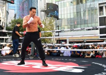 أوسكار دي لاهويا يحكى عن قتال الشوارع والملاكمة