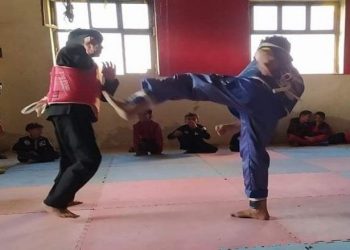 “بنجاك سيلات”.. رياضة تنتشر بسرعة بين شباب اليمن