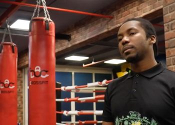 السعودي بندر الهوساوي يتقن  أقدم فنون القتال البرازيلية “الكابويرا”