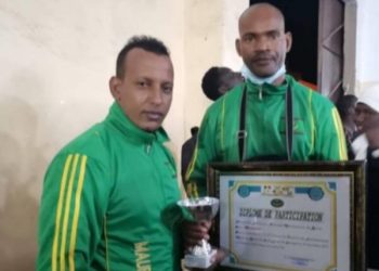 بابا جالو يحصد فضية الكاراتيه في بطولة سينلوي الدولية