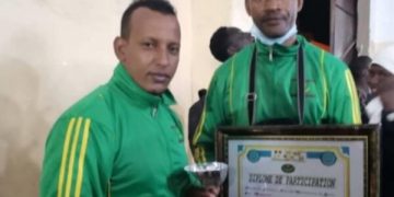 بابا جالو يحصد فضية الكاراتيه في بطولة سينلوي الدولية
