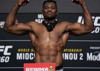 نجانو بطل UFC يهاجم الفيفا ويقول : إمنحوا شعوبنا شيئا من الإحترام