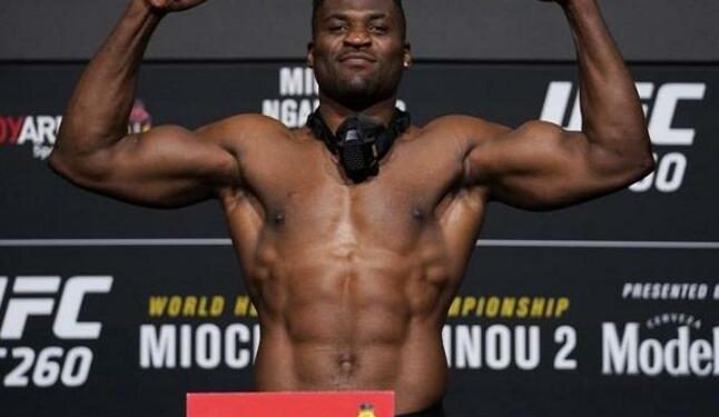 نجانو بطل UFC يهاجم الفيفا ويقول : إمنحوا شعوبنا شيئا من الإحترام
