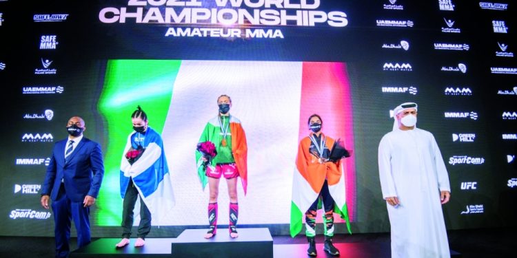 البحرين وروسيا ابطال الفنون القتالية المختلطة بالإمارات