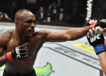 قاضية كامارو على ماسفيدال تفوز بجائزة أفضل ضربة قاضية في ٢٠٢١