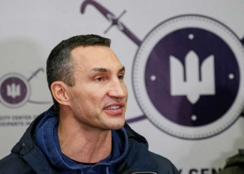 فلاديمير كليتشكو يترك الملاكمة وينضم للجيش الأوكراني