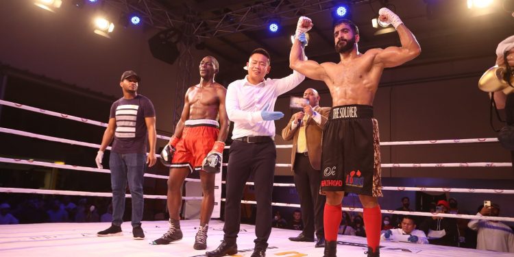 نجاح النسخة الأولى من بطولة ليلة التحدي لملاكمة المحترفين