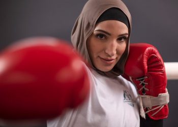 تينا رحيمي أول ملاكمة محجبة فى تاريخ الأولمبياد