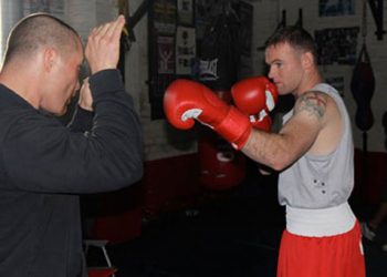 واين روني يتجه للملاكمة