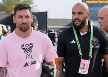 حارس ميسي الشخصى محترف فى الفنون القتالية