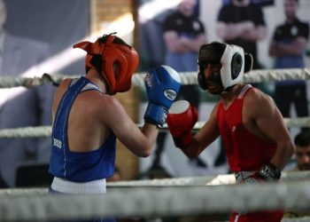 منتخب الملاكمة الإيراني يفوز على نظيره الروسي