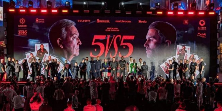 نجوم الملاكمة العالمية وصلوا الرياض لبدء منافسات 5 ضد 5