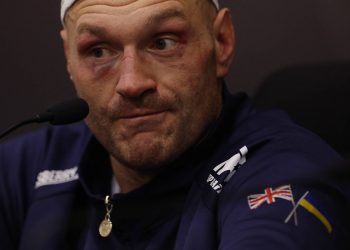 فيوري يطلب إعادة النزال مع أوسيك