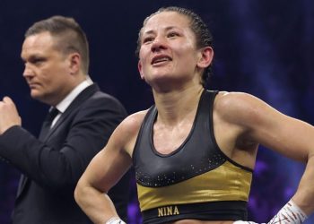 استقالة مذيع حلبات ملاكمة بسبب خطأ فادح