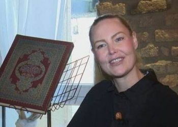 الألمانية هانا بطلة الكيك بوكسينج تعلن إسلامها