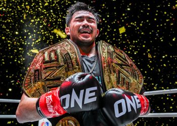 ساينشاي بطل العالم في الكيك بوكسينغ والمواي تاي