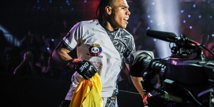 الكولومبي إستوبينان يواجه الأمريكي كليماكو ..السبت